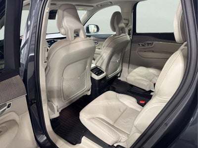 2021 Volvo XC90 Recharge Plug-In Hybrid T8 Inscription 6 Passenger
