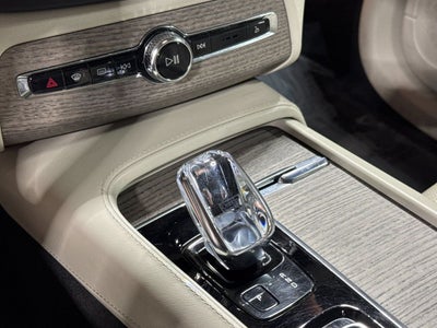 2021 Volvo XC90 Recharge Plug-In Hybrid T8 Inscription 6 Passenger