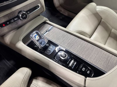 2021 Volvo XC90 Recharge Plug-In Hybrid T8 Inscription 6 Passenger